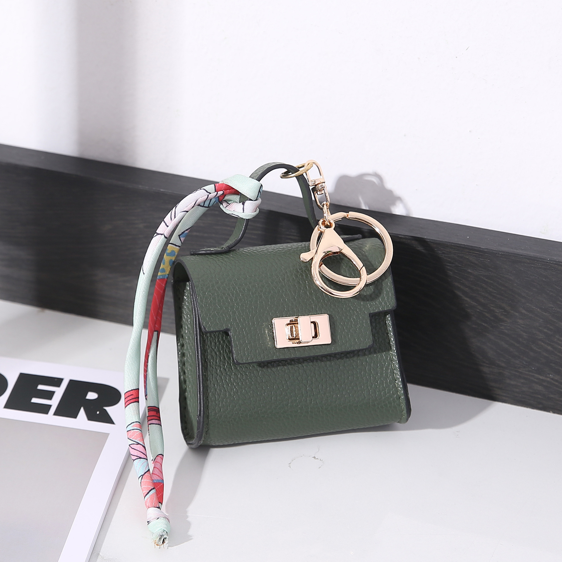 Mini wallet bag hanging house small bag light luxury bag new fashion pendant lipstick bag earphone key bag