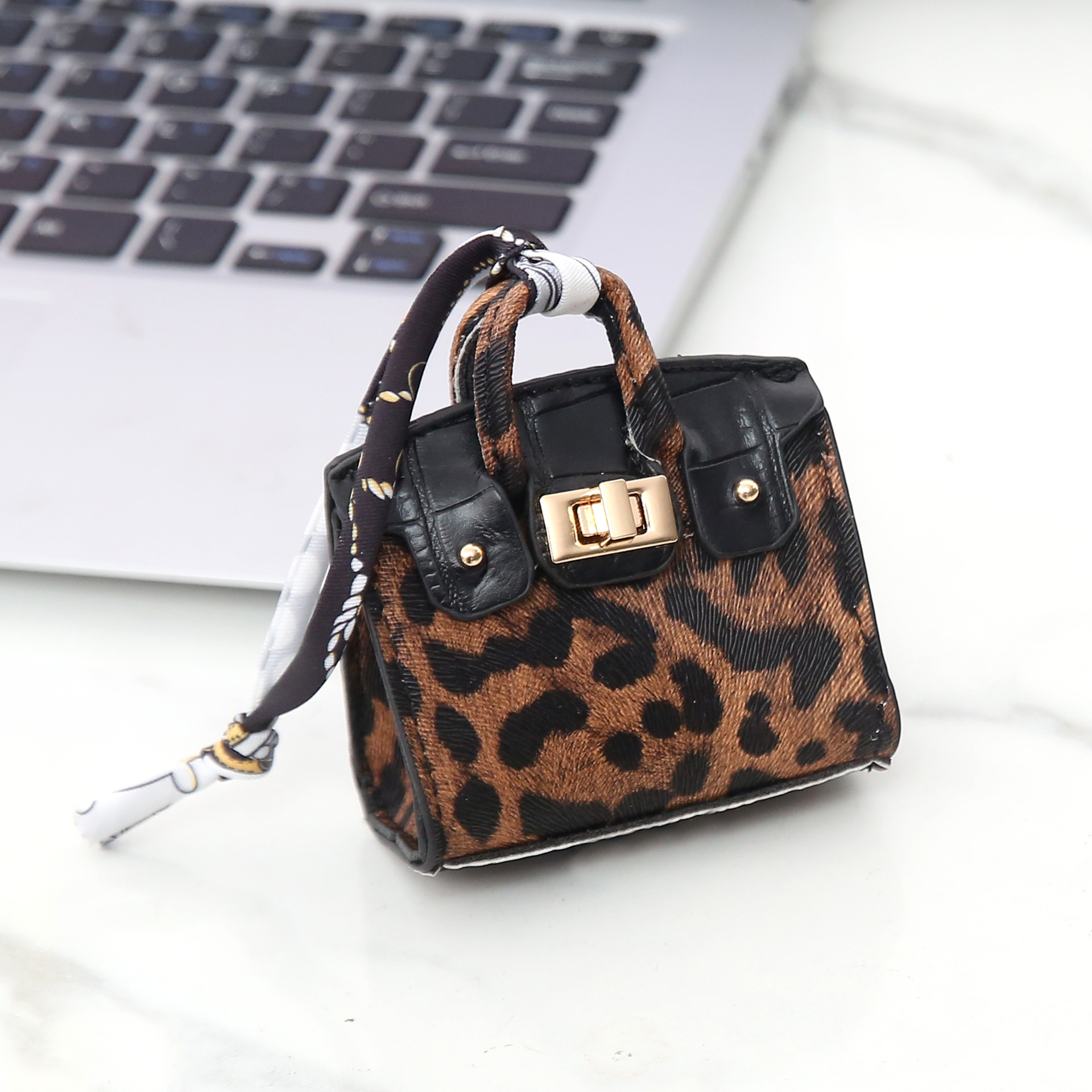 H home mini bag pendant house small bag cute bag new fashion pendant lipstick bag earphone bag car key