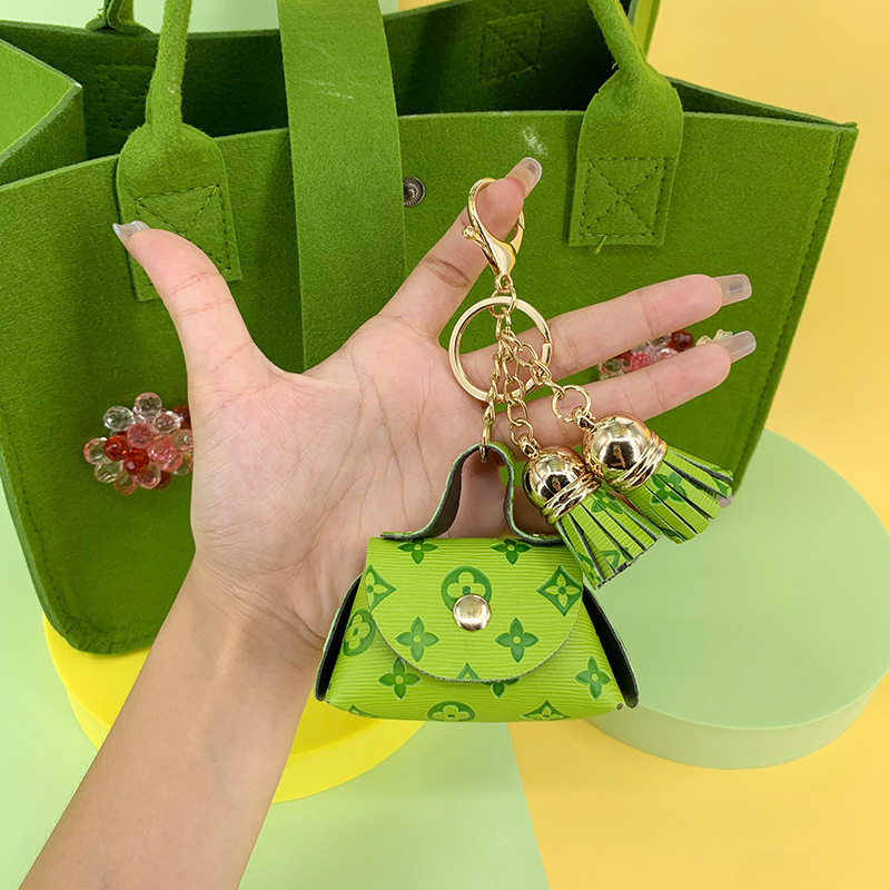 Creative monogrammed leather mini keychain tassel coin purse portable mini storage earphone pouch pendant wholesale