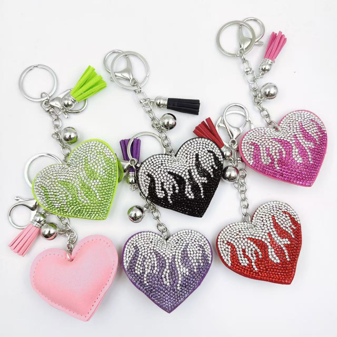 New cute rhinestone keychain for women, fashionable flame heart tassel bag charm, Valentine's Day gift.