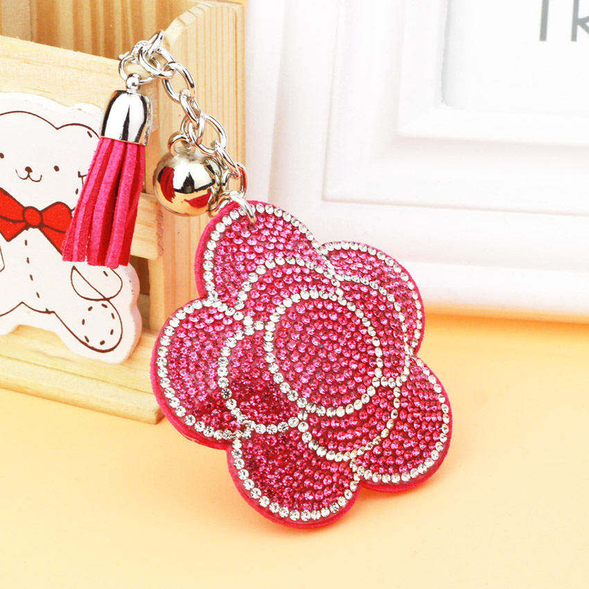 Popular export item: Velvet tassel rhinestone keychain, cute plum blossom women's bag charm, wholesale tassel keychain.