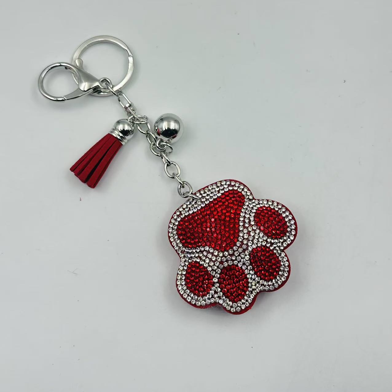 Hot-selling cross-border European and American creative cartoon bear paw rhinestone keychain, fashionable Japanese and Korean cute bag tassel pendant