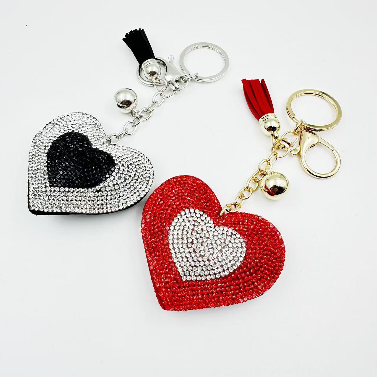 Cross-border AliExpress foreign trade jewelry, two-tone peach heart keychain, Korean velvet hot-fix rhinestone heart tassel bag car pendant