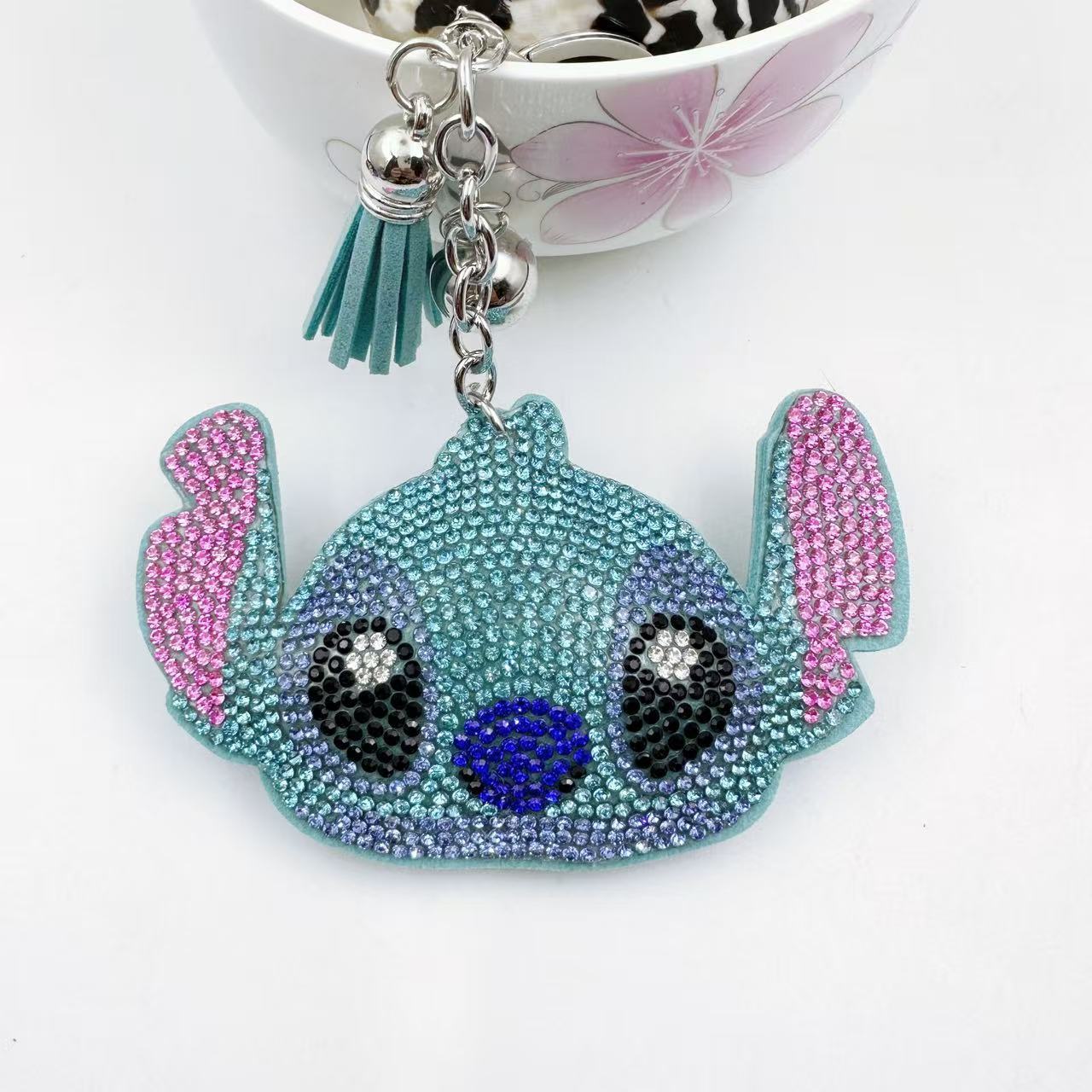 Korean-style rhinestone cartoon keychain, Stitch key chain, bag charm, DIY jewelry and accessories.