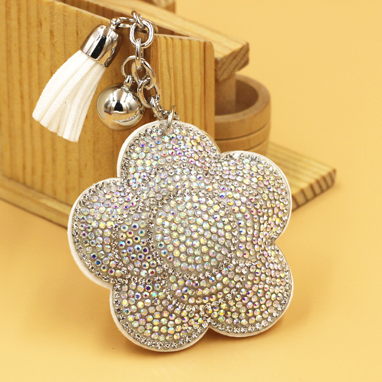 Popular export item: Velvet tassel rhinestone keychain, cute plum blossom women's bag charm, wholesale tassel keychain.