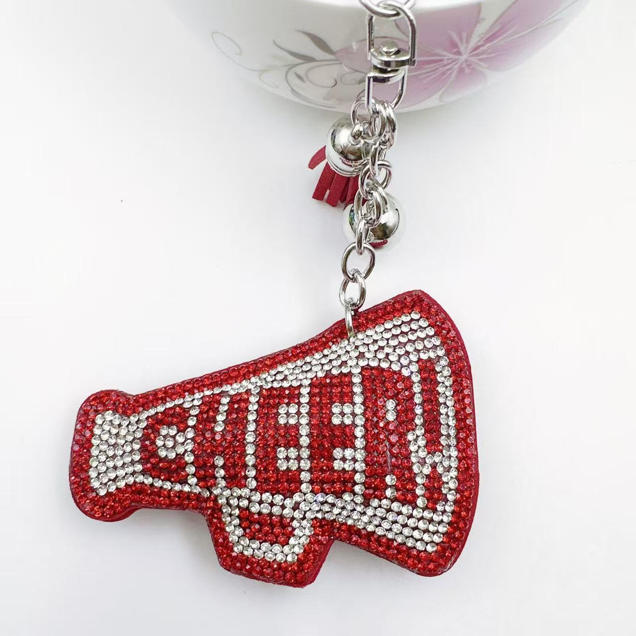 Wholesale hot-fix rhinestone letter CHEER keychains, gift sets, rhinestone horn pattern bags, keychains, pendants