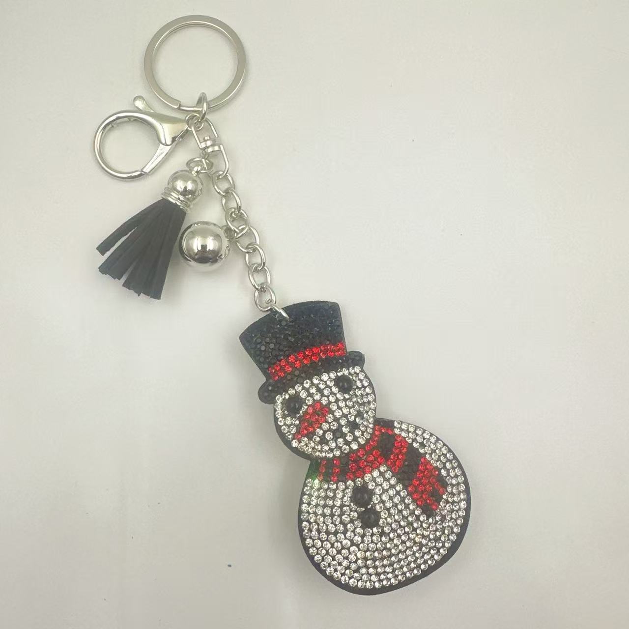 New Christmas series of export jewelry, rhinestone keychains, bag pendants, rhinestone tassel decorative accessories wholesale.