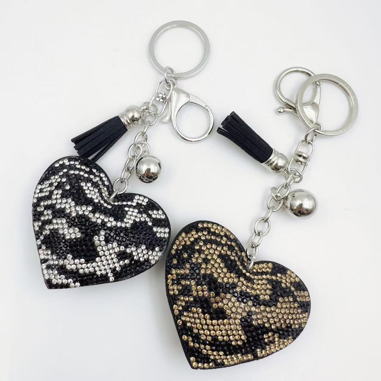 Cross-border Valentine's Day Korean velvet rhinestone zebra print heart keychain crystal rhinestone peach heart bag key chain
