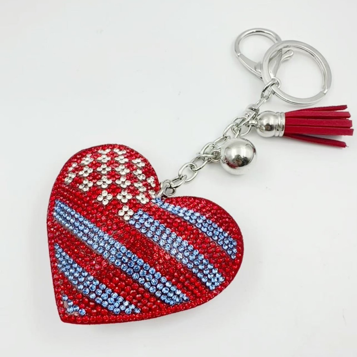 New cross-border hot-selling Korean velvet rhinestone-studded national flag heart bag charm, fashionable tassel keychain, heart-shaped ornament.