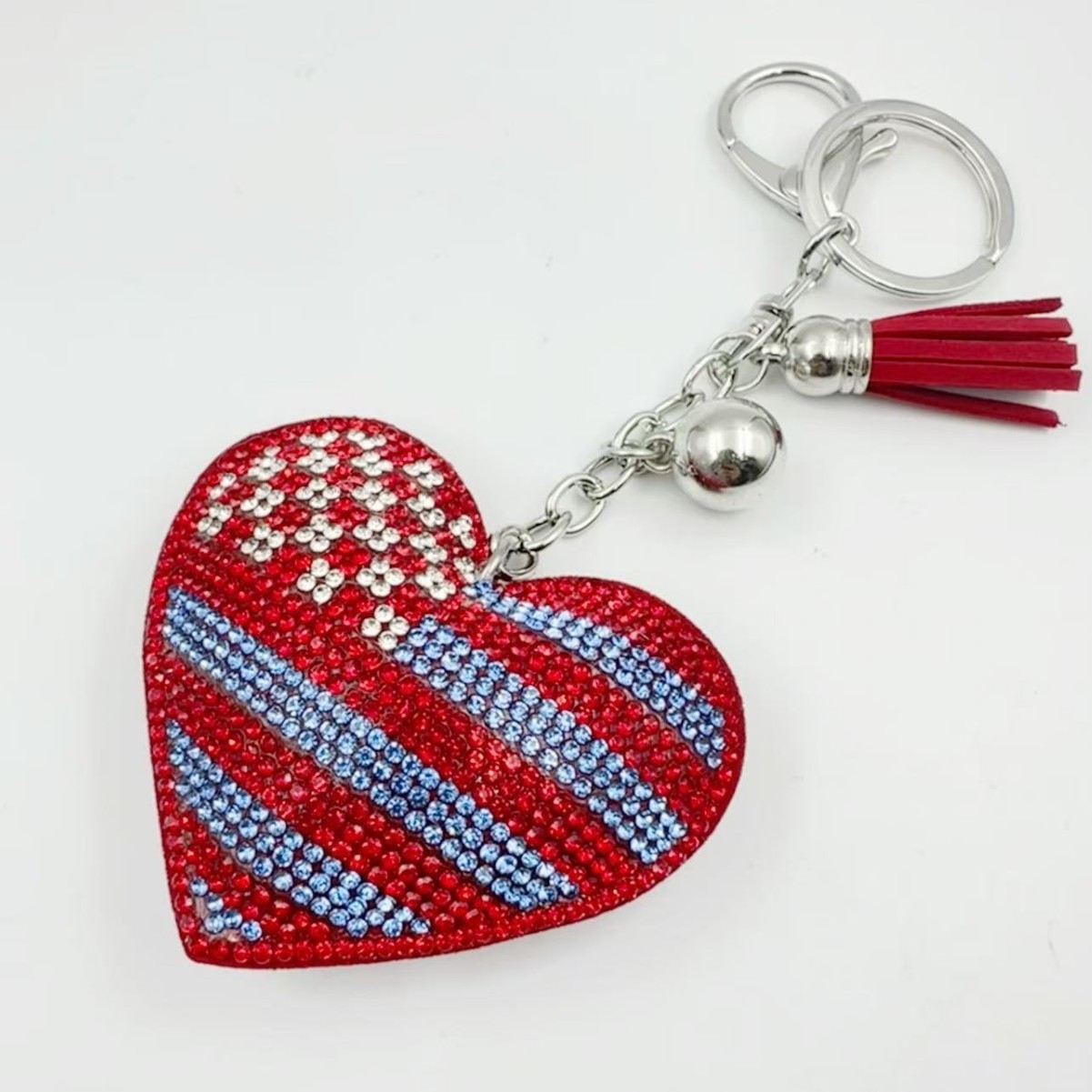 New cross-border hot-selling Korean velvet rhinestone-studded national flag heart bag charm, fashionable tassel keychain, heart-shaped ornament.