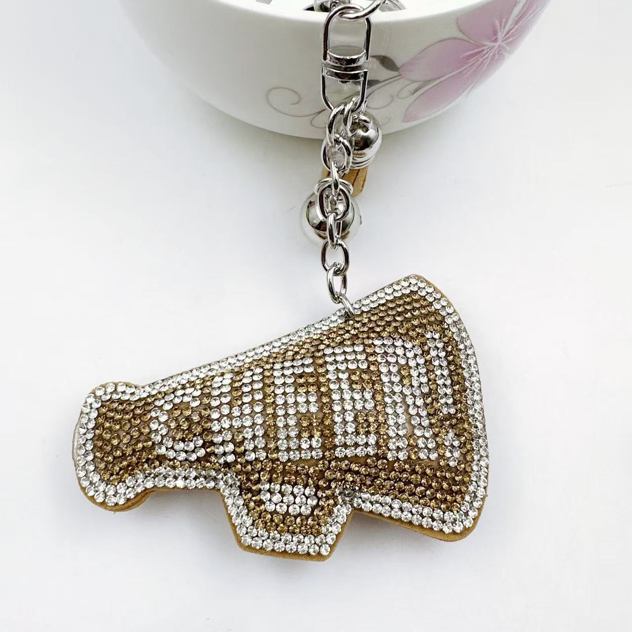 Wholesale hot-fix rhinestone letter CHEER keychains, gift sets, rhinestone horn pattern bags, keychains, pendants