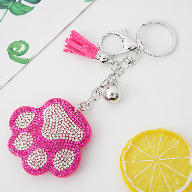 Hot-selling cross-border European and American creative cartoon bear paw rhinestone keychain, fashionable Japanese and Korean cute bag tassel pendant