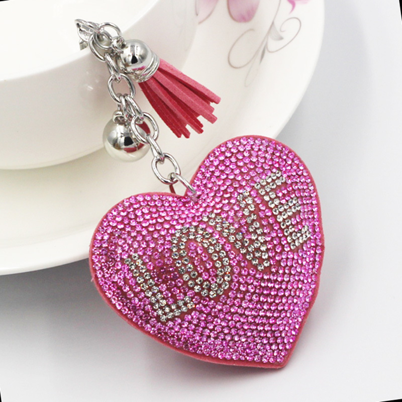 Yiwu Foreign Trade Jewelry Wholesale: Korean Velvet Rhinestone Bag Pendants, Fashionable Love Heart Keychains (Mixed Wholesale)
