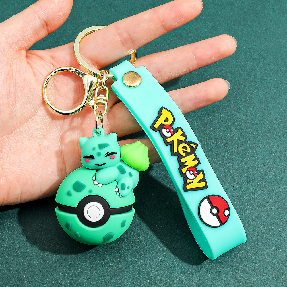 Wholesale Pokémon Poké Ball keychains, cute Pikachu plush toys, backpack charms, and small gifts for boys and girls.