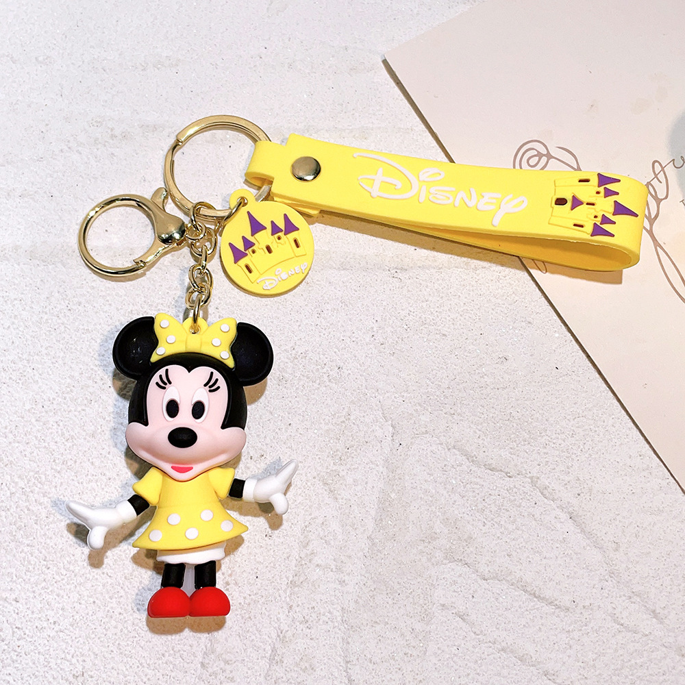 Wholesale cartoon Mickey and Minnie keychains, car bag key pendants, and gift items.