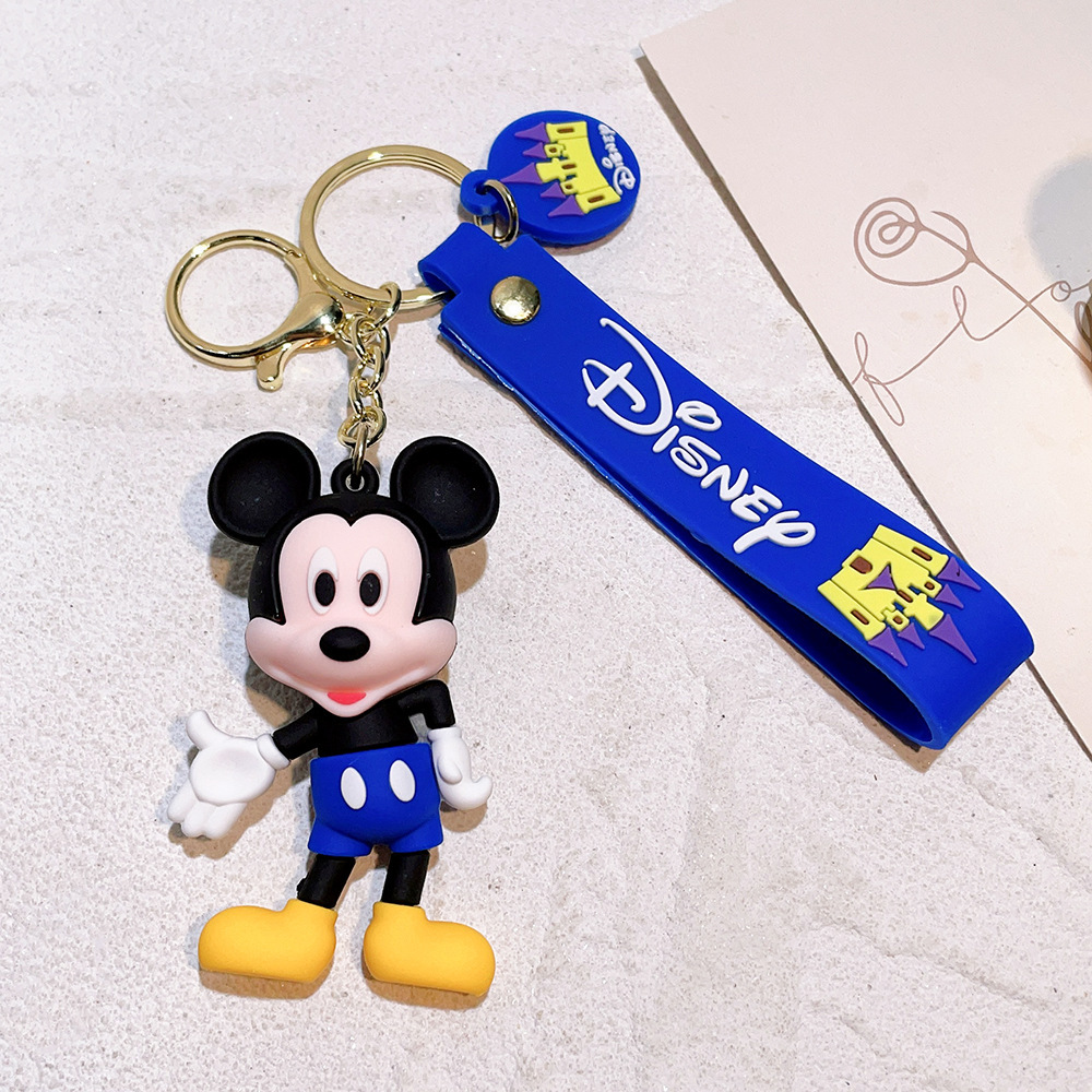 Wholesale cartoon Mickey and Minnie keychains, car bag key pendants, and gift items.