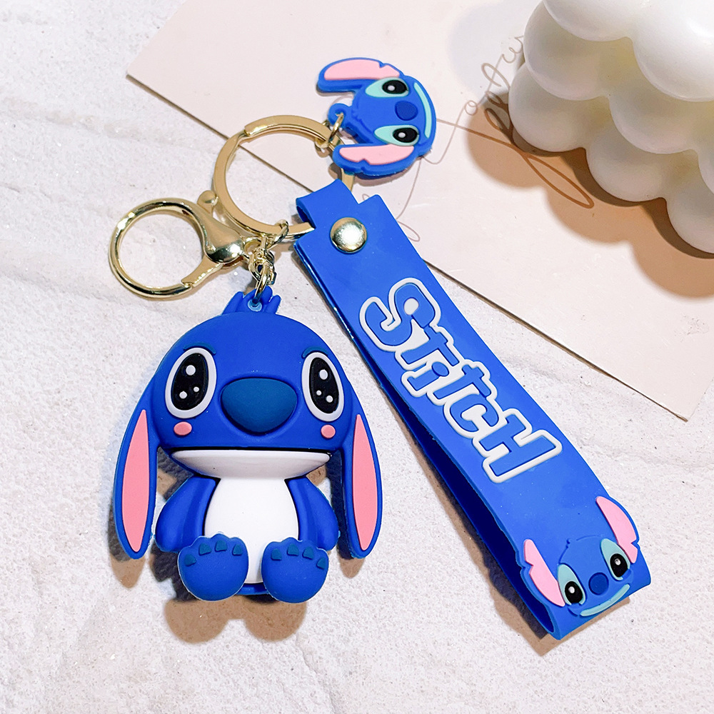 Wholesale 100 kinds of classic Stitch keychains, accessories, PVC, small gift pendants.