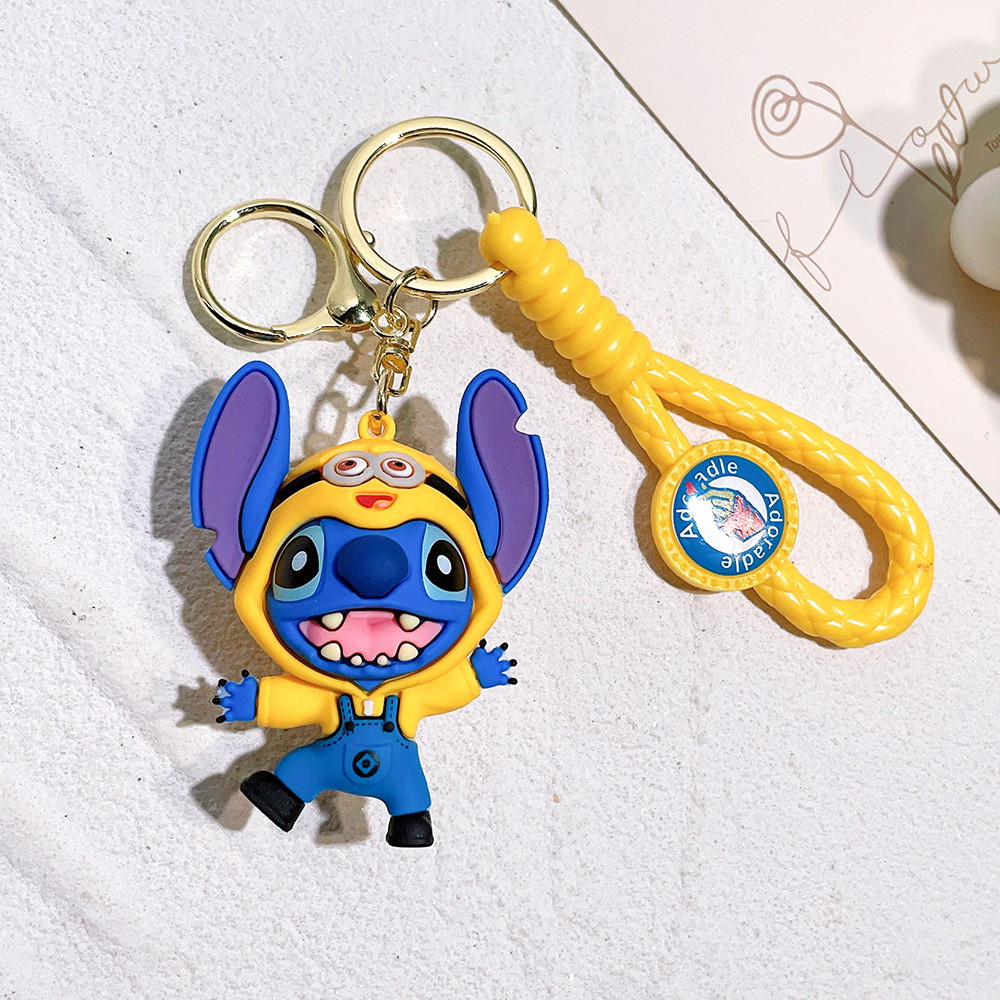 Wholesale 100 kinds of classic Stitch keychains, accessories, PVC, small gift pendants.