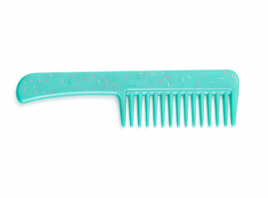 Wholesale self-defense comb knives.