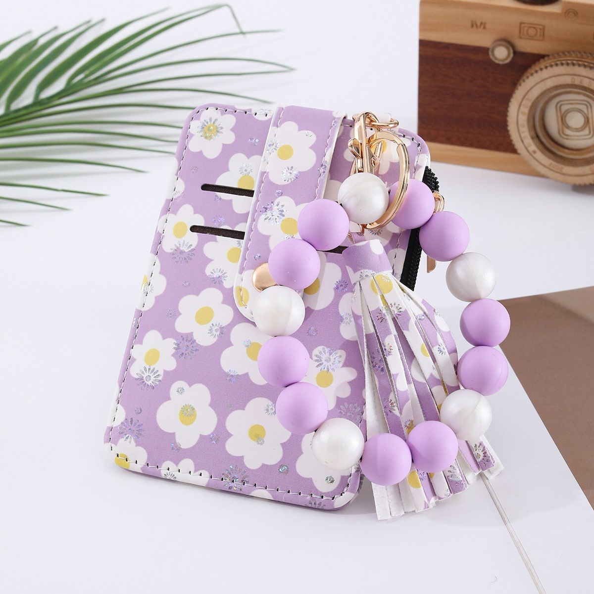 Hot-selling spring-themed silicone beaded bracelet, coin purse, card holder, ID bag, and women's charm from Europe and America