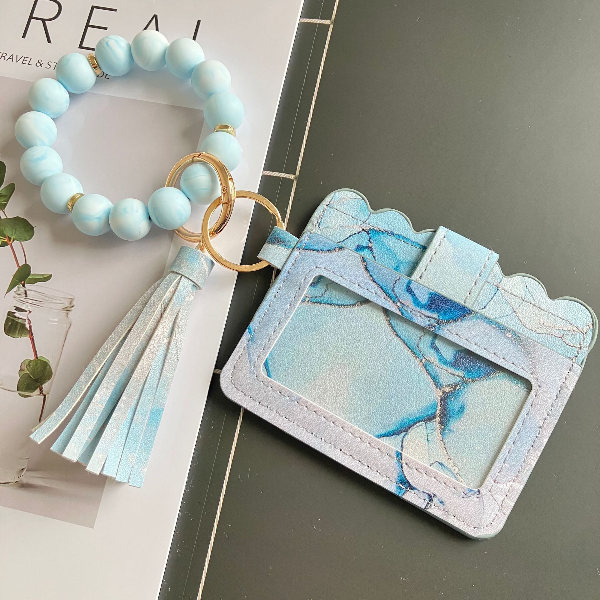 Cross-border Amazon PU printed card holder, European and American style ink painting women's ID card holder, leather tassel pendant.