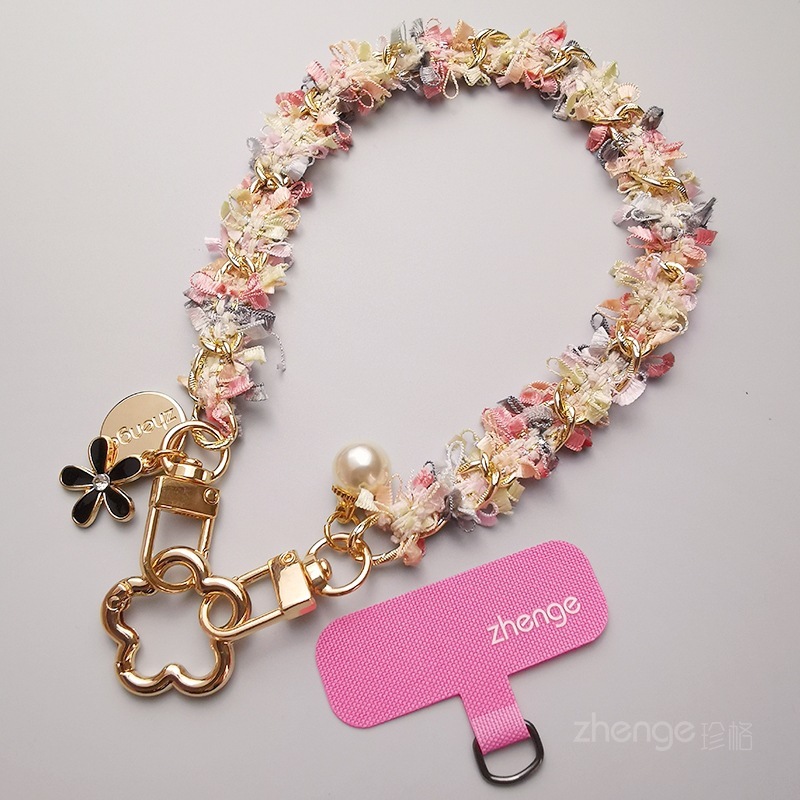 High-value, delicate, lace-trimmed twisted chain wristband for women, trendy and stylish for outdoor travel.