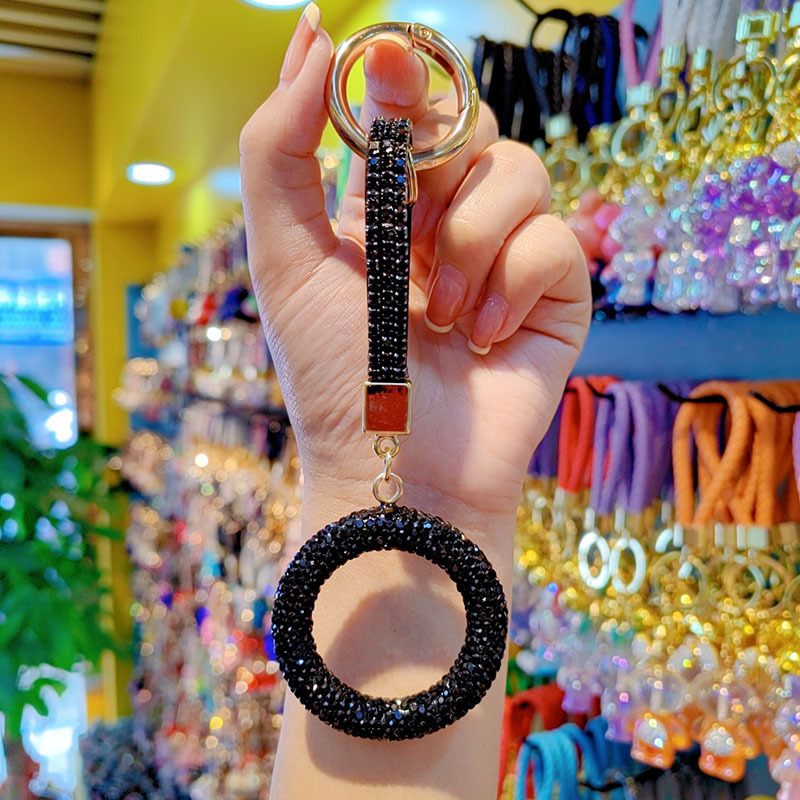 Clay rhinestone-encrusted circle car chain ring lanyard keychain pendant couple bag charm small gift wholesale