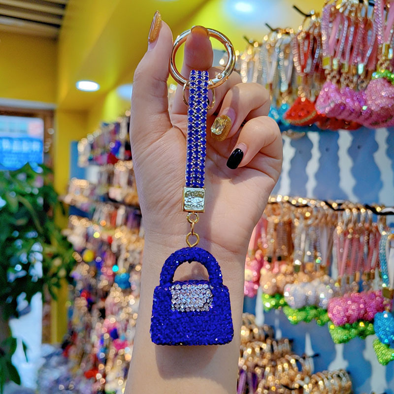 Rhinestone-encrusted keychains for bags, car gifts, key lanyards, couple bag charms, keychains, and small gifts