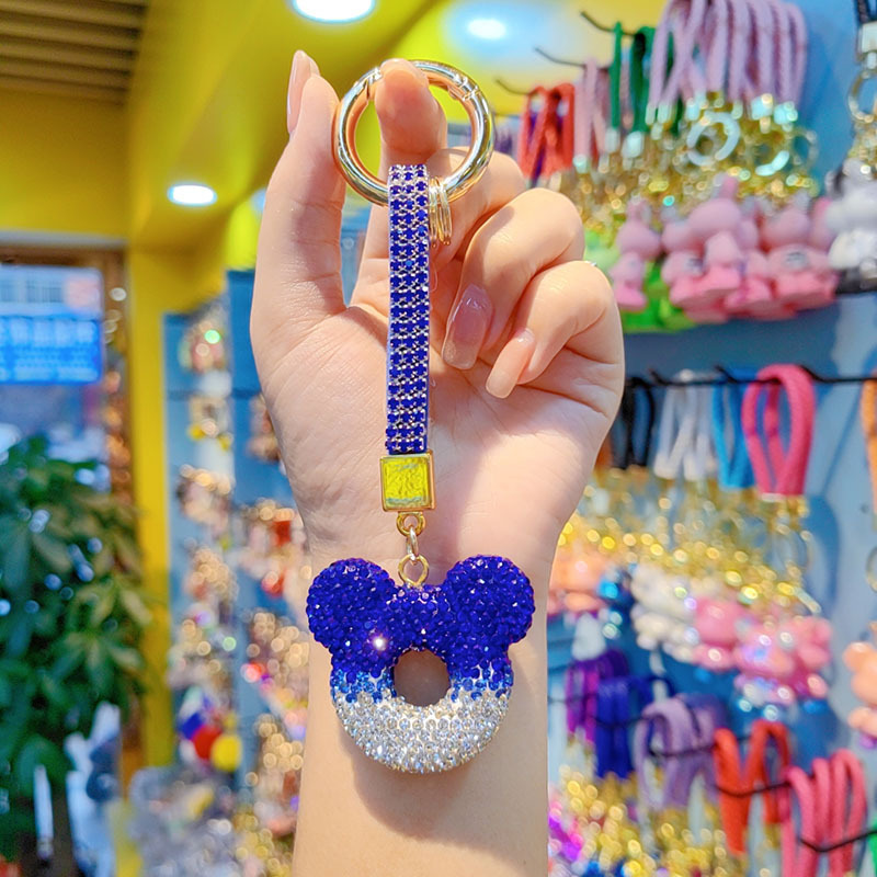 Creative full-diamond hollow Mickey Mouse keychain car keychain ornament fashionable and trendy bag decoration pendant