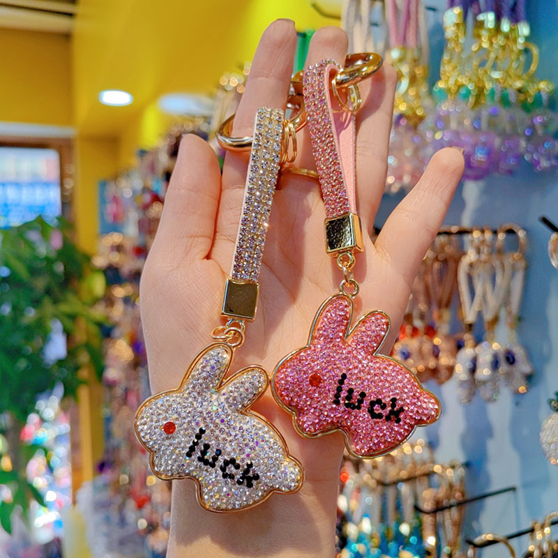 Clay alloy full-diamond rabbit car chain ring lanyard keychain pendant couple bag charm small gift wholesale