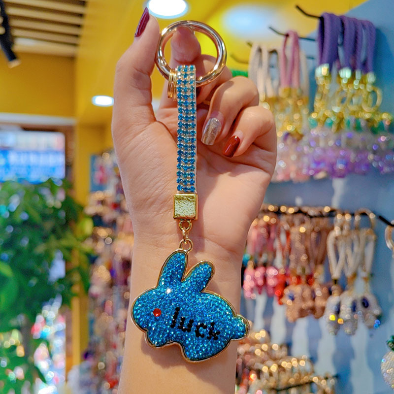 Clay alloy full-diamond rabbit car chain ring lanyard keychain pendant couple bag charm small gift wholesale