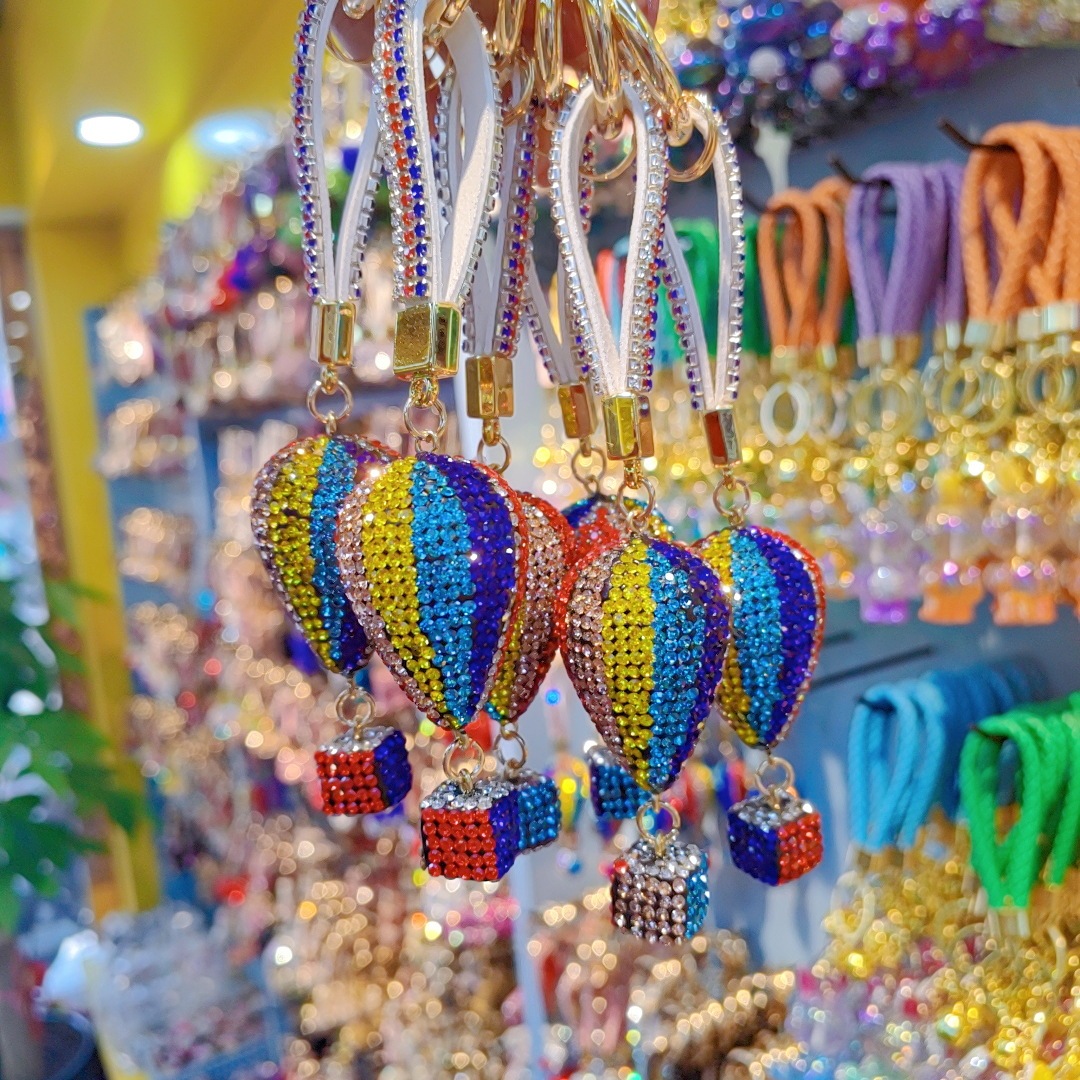Clay full-diamond hot air balloon car chain ring lanyard keychain pendant couple bag charm small gift wholesale