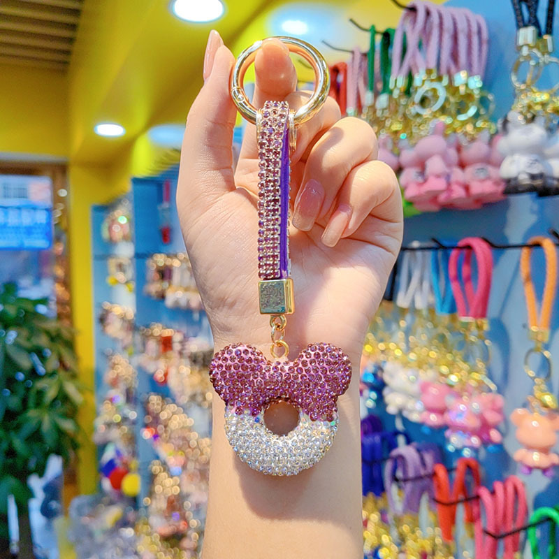 Creative full-diamond hollow Mickey Mouse keychain car keychain ornament fashionable and trendy bag decoration pendant
