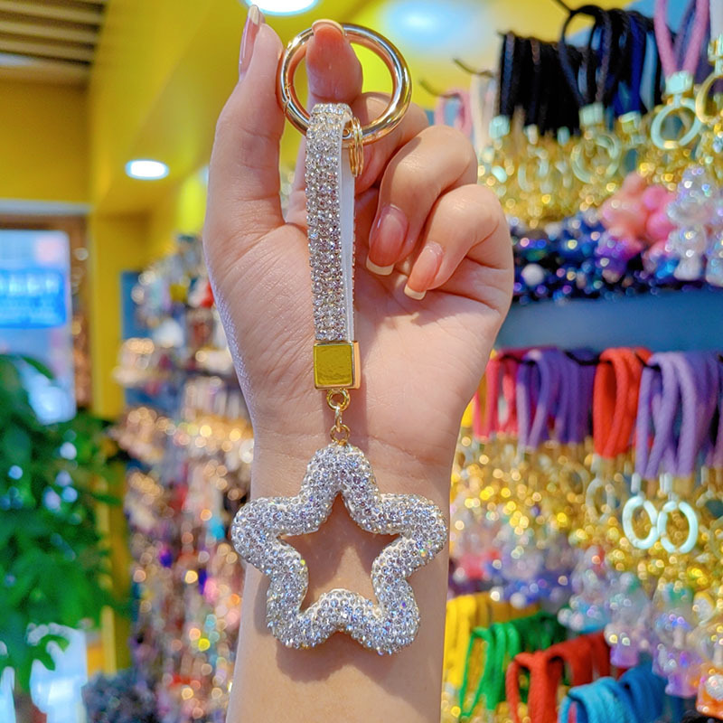 Clay rhinestone-encrusted five-pointed star car chain ring keychain pendant couple bag charm small gift wholesale