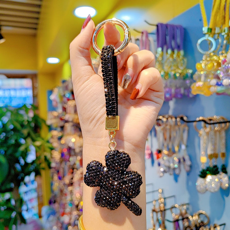 Clay full-diamond four-leaf clover car chain ring keychain pendant couple bag charm small gift wholesale