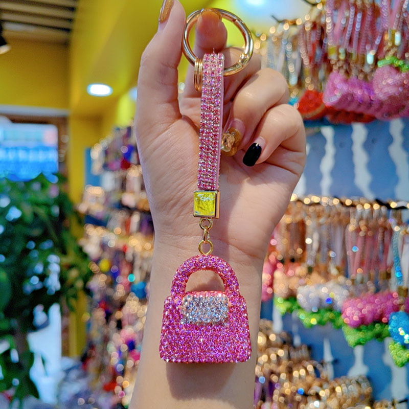 Rhinestone-encrusted keychains for bags, car gifts, key lanyards, couple bag charms, keychains, and small gifts