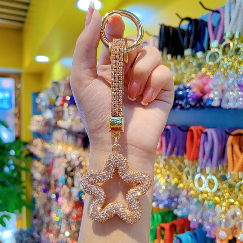 Clay rhinestone-encrusted five-pointed star car chain ring keychain pendant couple bag charm small gift wholesale