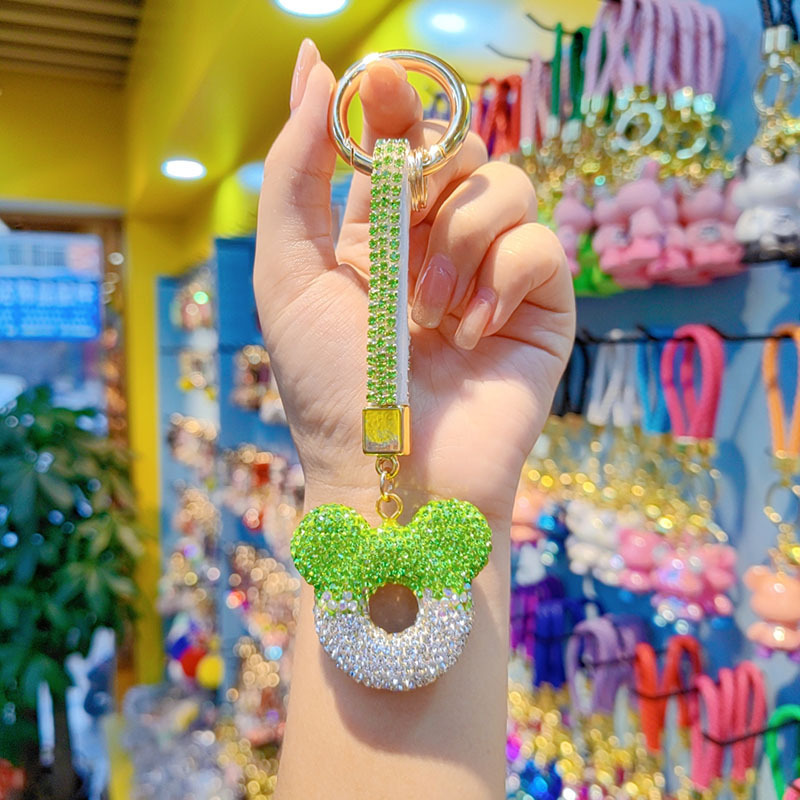 Creative full-diamond hollow Mickey Mouse keychain car keychain ornament fashionable and trendy bag decoration pendant