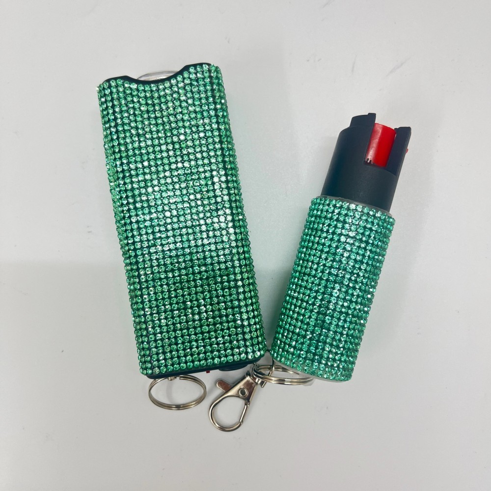 Women's solid-color self-defense flashlight and spray set.