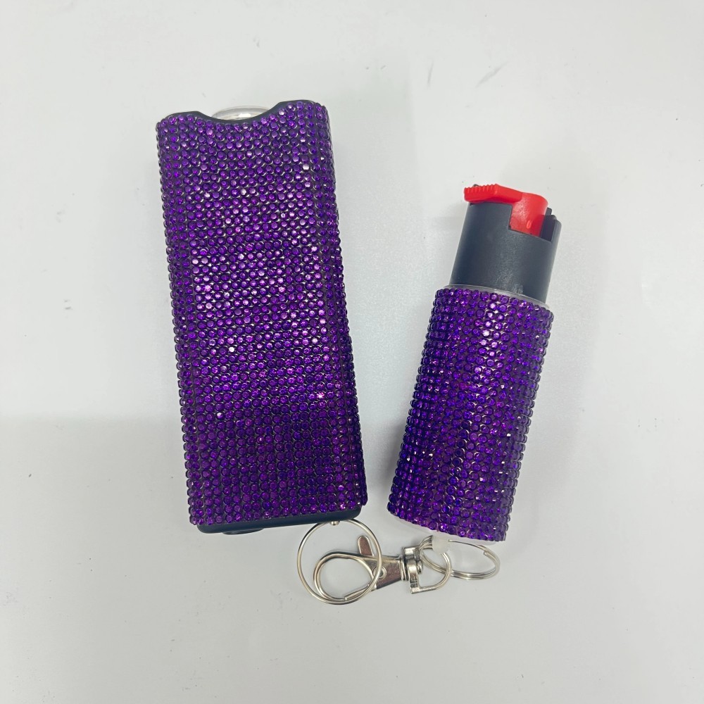 Women's solid-color self-defense flashlight and spray set.