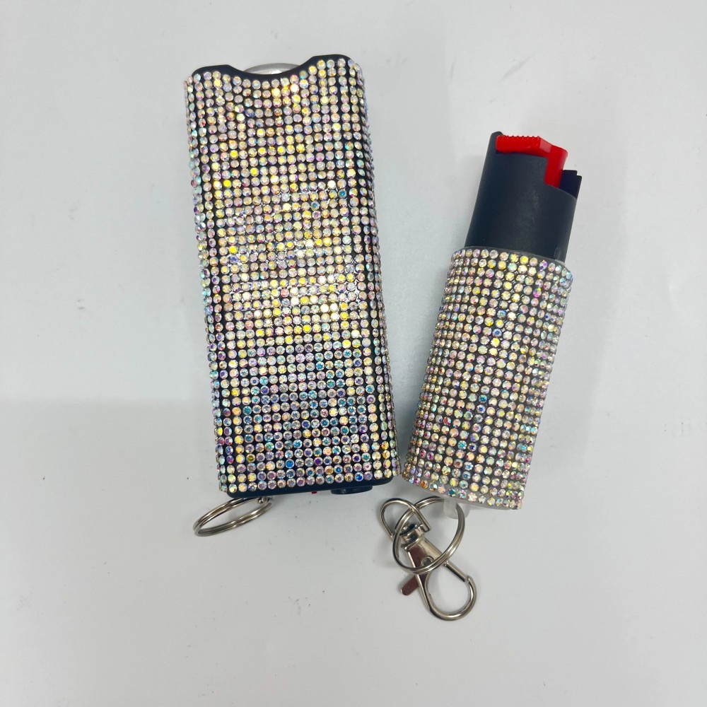Women's solid-color self-defense flashlight and spray set.