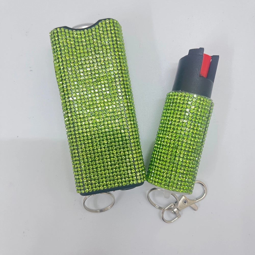Women's solid-color self-defense flashlight and spray set.