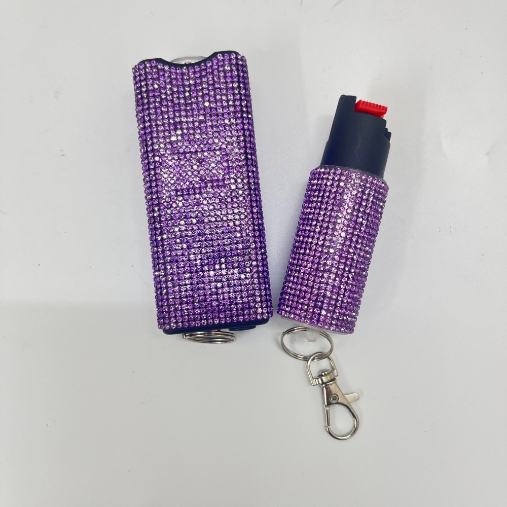 Women's solid-color self-defense flashlight and spray set.