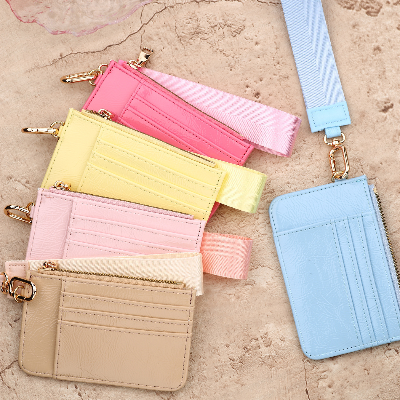 2026 Cross-border European and American style mirrored leather card holder with high gloss and multiple card slots, TikTok wristband wallet.