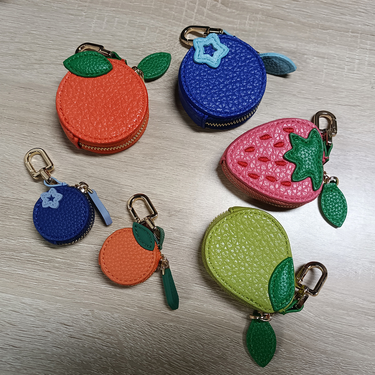 Cute Fruit Mini Coin Purse Keychain, Strawberry Pattern Small Wallet Bag Pendant Gift