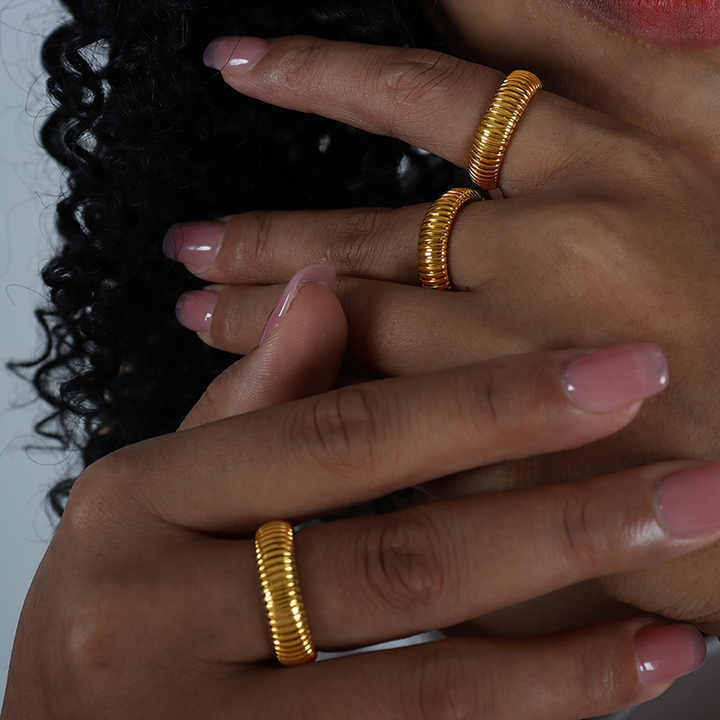 2023 Waterproof Elastic Flexible Rings 18K Gold Plated Stainless Steel Stacking Wristband Stretch Link Chain Ring YF3608