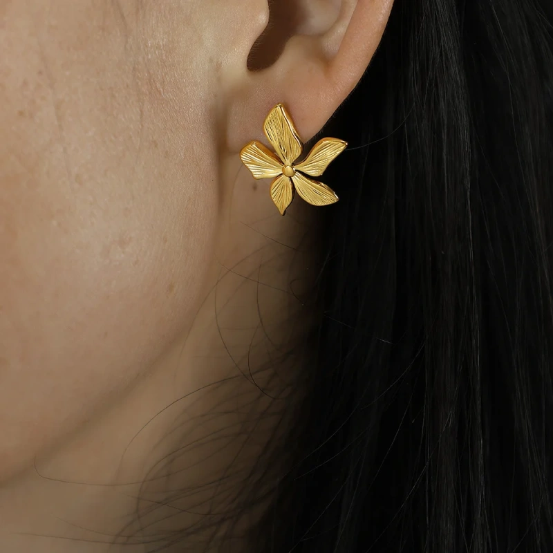 Personalized Design Vintage Engraved Texture Flower Stud Earring Stainless Steel Waterproof Non Tarnish Charm Earrings YF4157