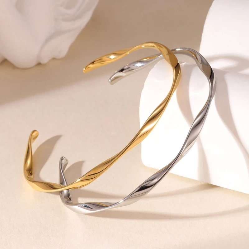 Neutral Stainless Steel 18K Gold Plated Irregular Open-End Mobius Love Waterproof Bracelet Gift YF6653