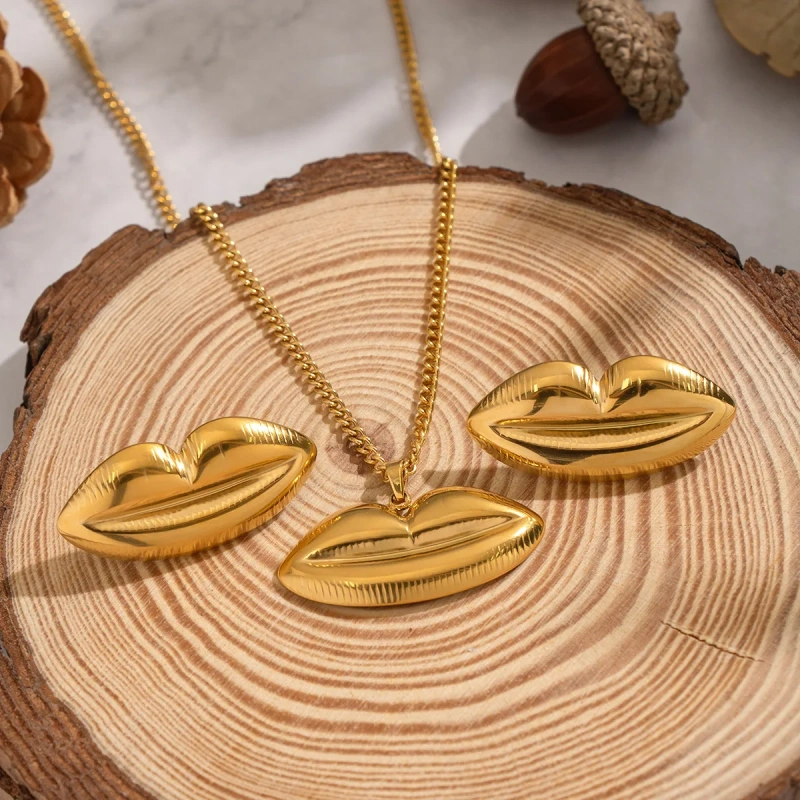 Personalized Niche Lip Stud Earrings Necklace Set 18K Gold Plated Waterproof Stainless Steel YF8243