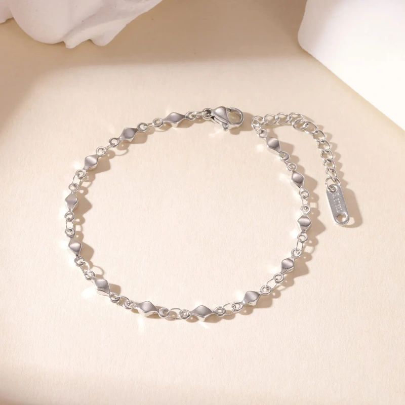 2025 Autumn Collection Niche Luxury Cut Surface Electroplated Bracelet Anklet 18K Gold Plated Waterproof Stainless Steel YF8292